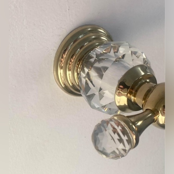 Adjustable gold crystal towel bar - Picture 2 of 3